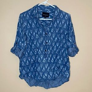 Soft, pattered, 3/4 sleeve shirt